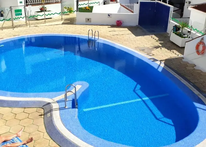 Diamantes Holiday Home, Los Cristianos, Heated Pool & Aircon